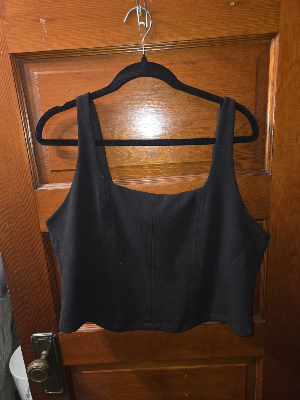 Black Women's Square Neck Crop Tank Top